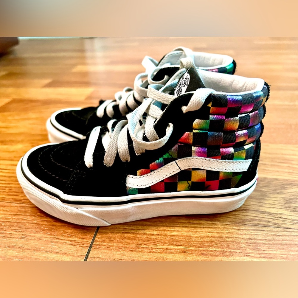 Girls metallic rainbow checkered high top VANS! ๐ - Picture 4 of 6